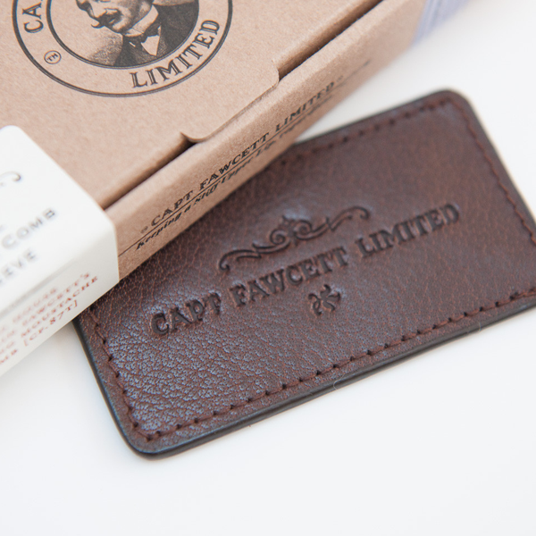 Captain Fawcett, skórzane etui na grzebień do wąsów